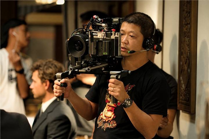 YIQI STUDIO behind the camera